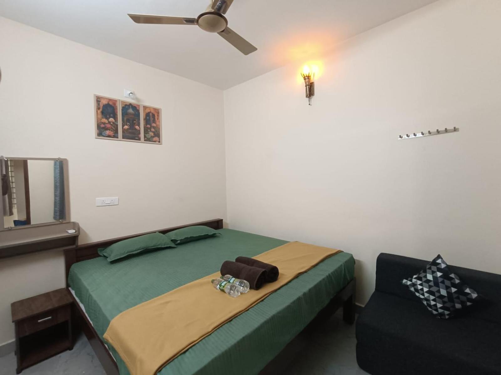 Omkara - The Fives Guest House ติรุวันนามาลัย ภายนอก รูปภาพ